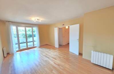 Appartement À Vendre — photo du bien