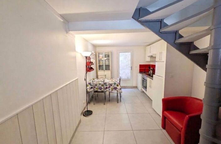Maison intra muros avec cour quartier recherché — photo 2