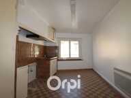 ROQUEVAIRE maison de village avec T2, T3, garage et jardin — photo 2