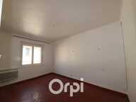 ROQUEVAIRE maison de village avec T2, T3, garage et jardin — photo 3