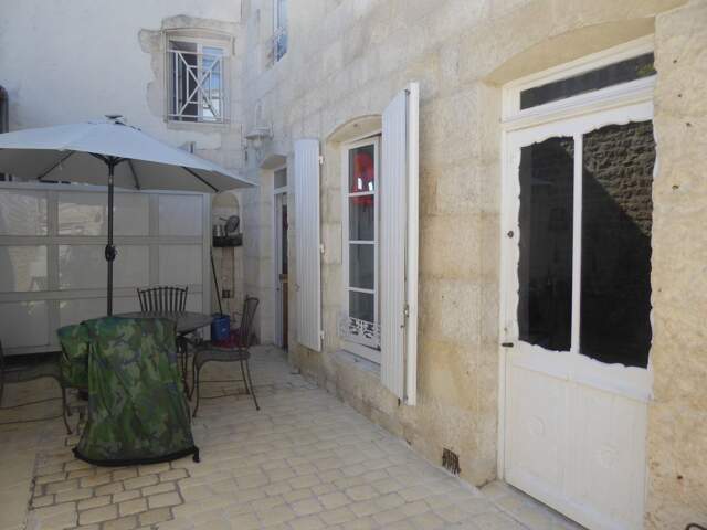 Appartement coeur de village de La Flotte — photo du bien