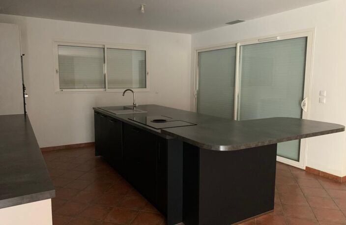 Maison Nimes 5 pièce(s) 118.65 m2 — photo 4