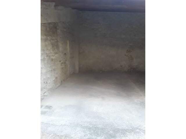 Parking À Louer — photo du bien