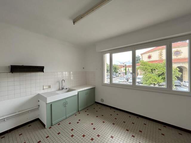 Appartement T3 en centre-ville avec balcon — photo du bien