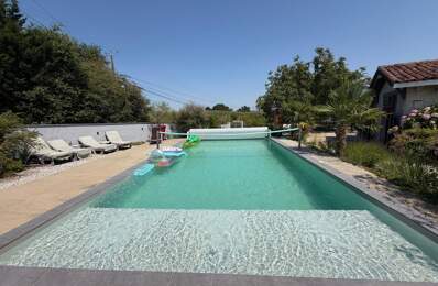 Maison de 225 m² avec 8 chambres, piscine et garage sur 2400 m² — photo du bien