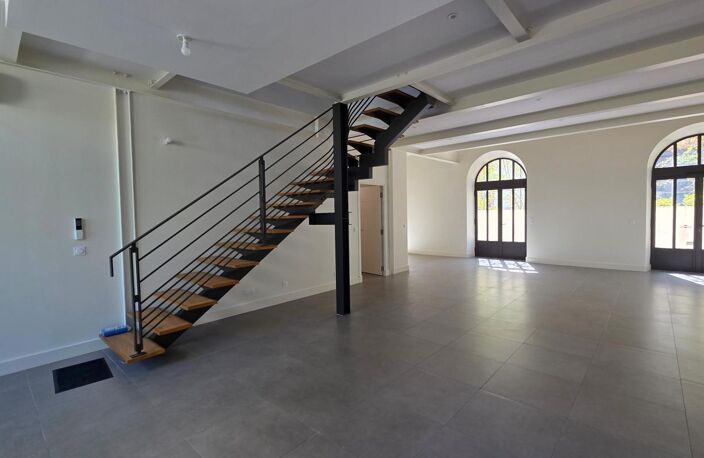 Loft d'exception de 207m² avec cour anglaise et patio dans une résidence de grand standing à Balaguier - Tamaris 83500 — photo 5