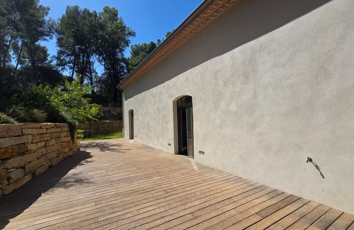 Loft de 221m² avec terrasse et jardin privatifs à Tamaris - Balaguier 83500 — photo 3