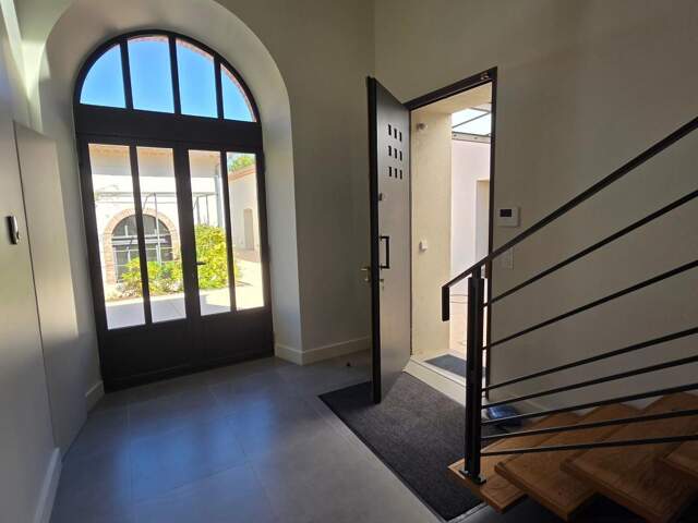 Loft T5 de 181m² dans une copropriété d'exception avec patio, jardin et toit terrasse La Seyne Sur Mer - Balaguier — photo du bien