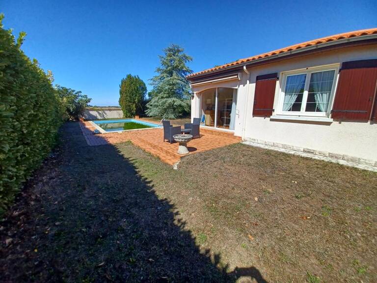Maison À Vendre — photo 1