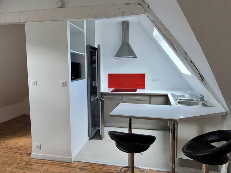 Appartement Saint Brieuc 2 pièces 27.30 m2 (60m² au sol) — photo 1
