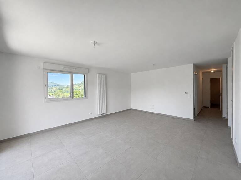 À vendre – Appartement T3 de 68 m² avec balcon à Ambilly (74) — photo 1