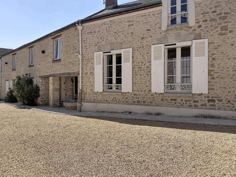 Maison à vendre 8 pièces ESCRENNES (45), 250m², 2 Granges, 4 chambres et + — photo 1