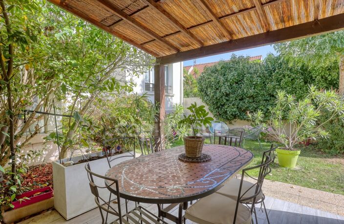 CLAMART – JARDIN PARISIEN | MAISON AVEC JARDIN PLEIN SUD ET GARAGE — photo 5