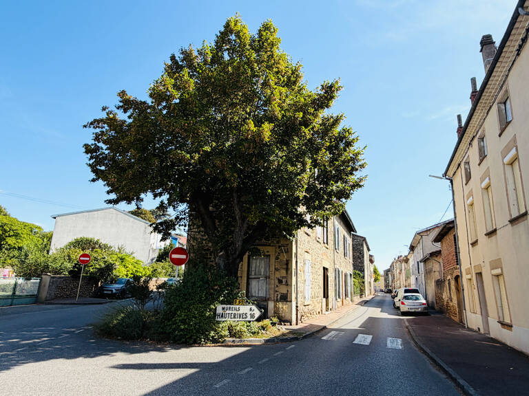 Maison de village à rénover - Saint Uze — photo 1