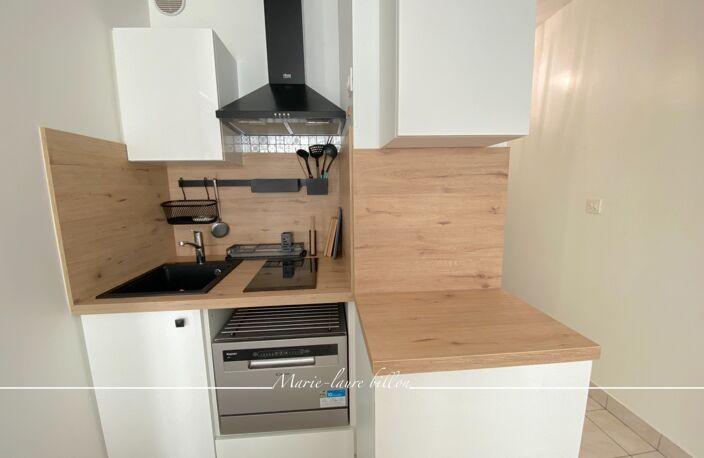 Appartement à vendre 2 pièces LES SABLES D'OLONNE (85), hyper centre, à deux pas de la plage, du remblai et des commerces — photo 4