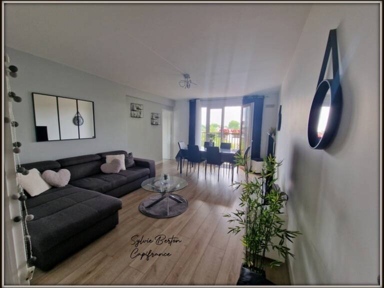 Appartement à vendre 4 pièces LIVRY GARGAN - 84 m2 - Balcon, une cave et deux places de parking — photo 1