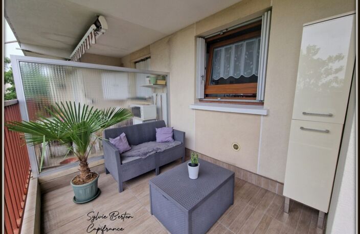 Appartement à vendre 4 pièces LIVRY GARGAN - 84 m2 - Balcon, une cave et deux places de parking — photo 5