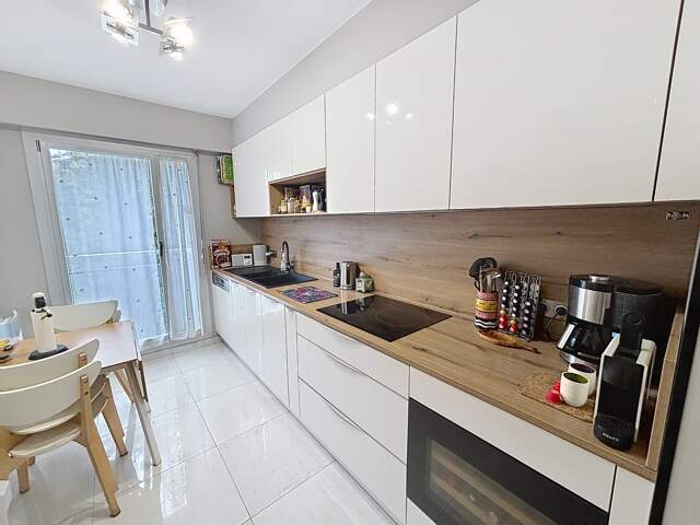 Appartement à vendre 5 pièces, balcon REIMS HYPER CENTRE (51) — photo du bien