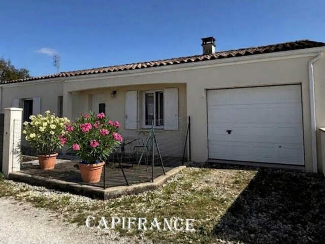 Maison à vendre 4 pièces - 3 chambres - garage et jardin clos - SAINT GEORGES DES COTEAUX (17) — photo du bien