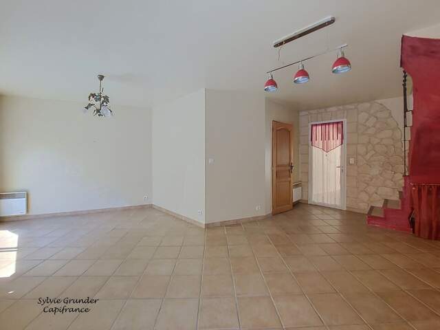 Maison à vendre 4 pièces 70m² MIRAMAS (13) avec extérieur — photo du bien