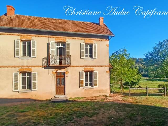 Vendenesse les Charolles, Au calme, maison en pierres et briques de 136 m², sur terrain de 854 m² — photo du bien