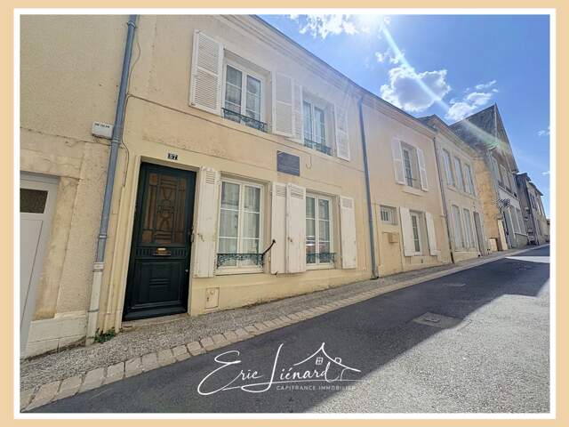 Maison à vendre 8 pièces SAINT MAIXENT L'ECOLE (79) — photo du bien