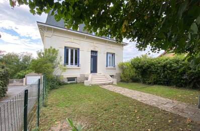 Maison à vendre 8 pièces MONTCEAU LES MINES (71) — photo du bien