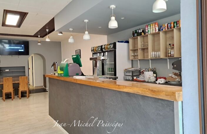 Immeuble à vendre à SAINT GAUDENS (31), avec Restaurant et 7 Appartements — photo 2