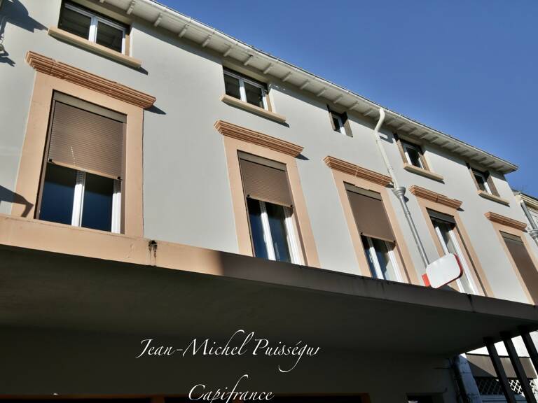 Immeuble à vendre à SAINT GAUDENS (31), avec Restaurant et 7 Appartements — photo 1