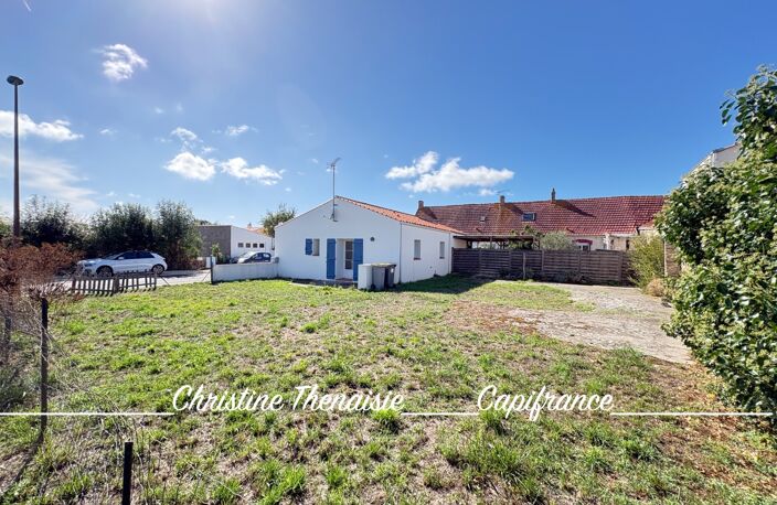 Maison à vendre 3 pièces coeur de ville avec terrain BEAUVOIR SUR MER (85) — photo 5