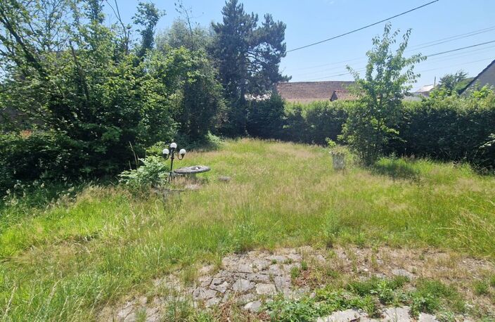 Terrain de 855 m2 avec maison de 45 m² et garage — photo 2