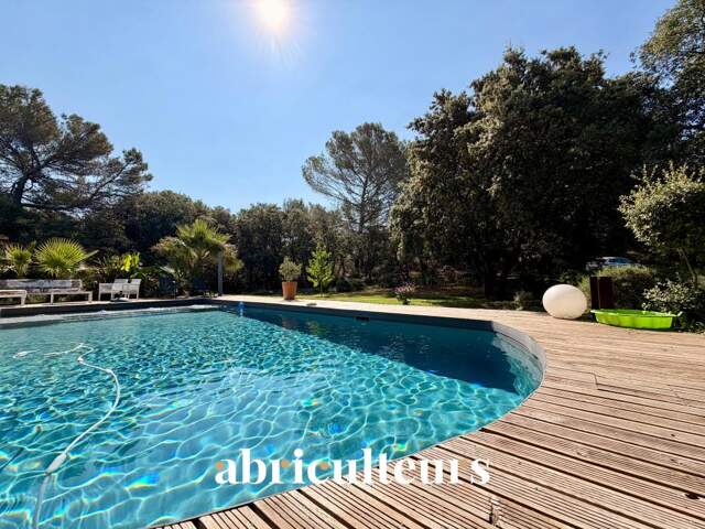 Belle propriété avec terrain, piscine/ poolhouse, dépendance à Rognes 13840 — photo du bien