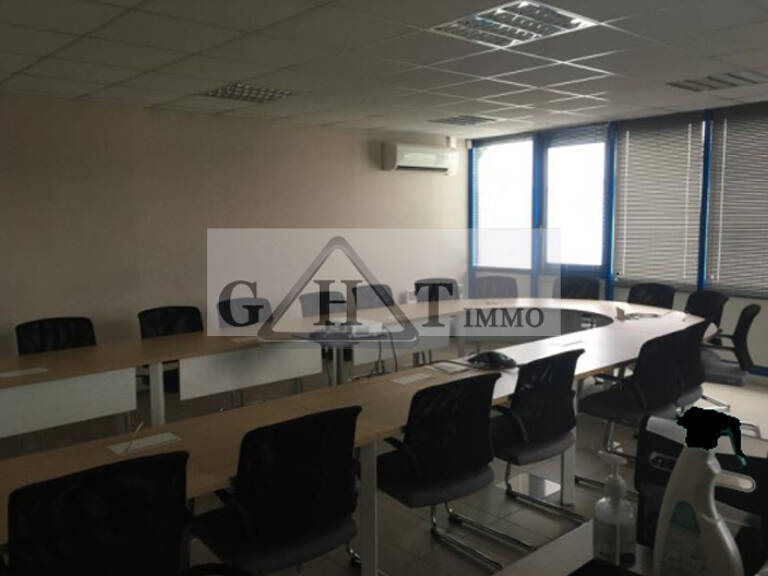 ENTREPOT BUREAUX A VENDRE 2400 M² COUDRAY MONTCEAUX — photo 1