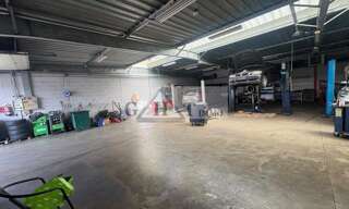 Local industriel  270 m² à louer à Vaux-le-Pénil (77000)
