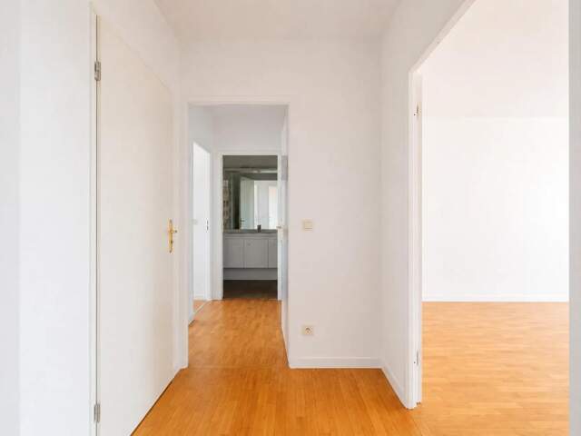 Appartement T3  de 69.5m² / dernier étage/ 2 chambres / Parking — photo du bien