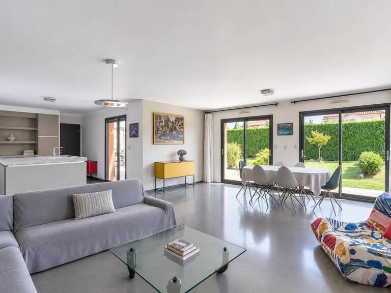 Maison de 6 pièces de 160 m² à Mions — photo 1