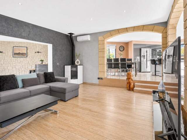 Maison de 7 pièces de 186 m² avec piscine à Saint-Victoret — photo du bien
