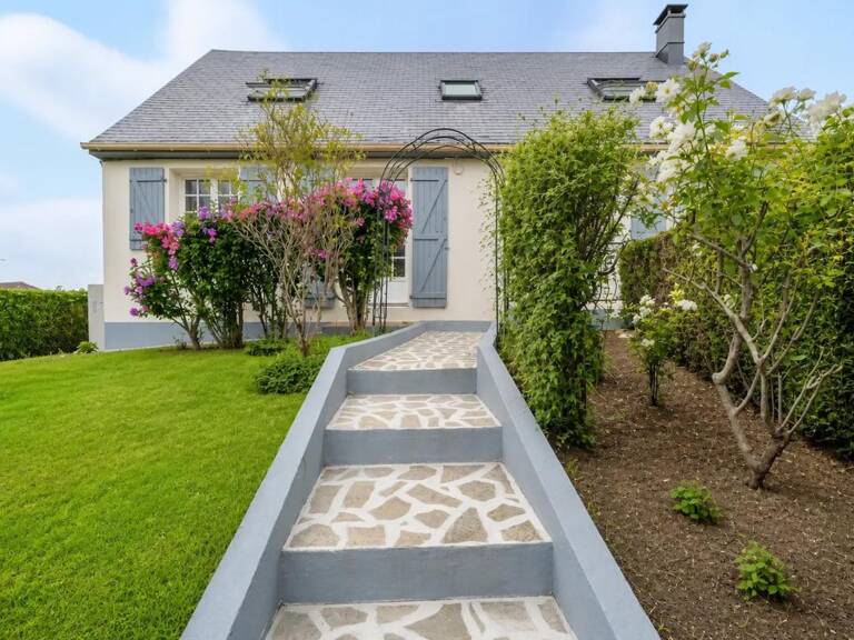 Maison de 6 pièces de 130 m² au Val d'Hazey — photo 1