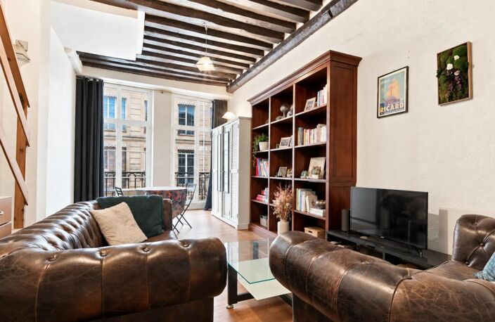 Appartement avec mezzanine au cœur de Paris — photo 3