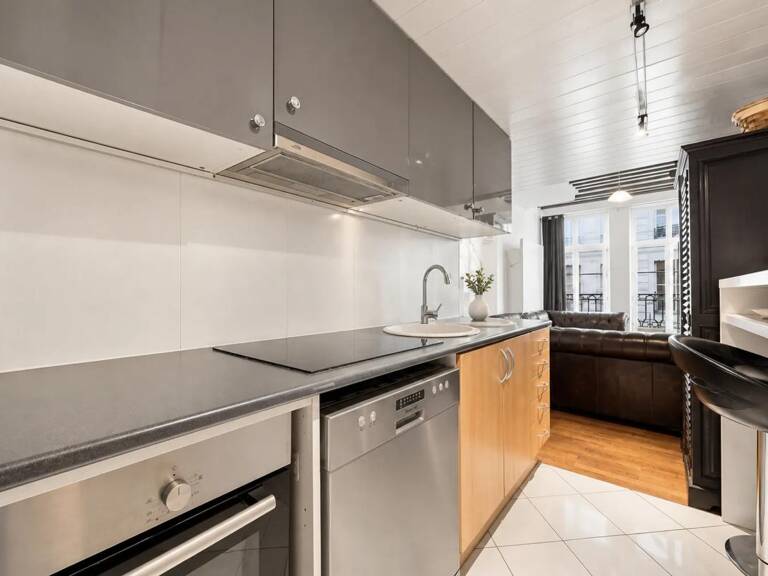 Appartement avec mezzanine au cœur de Paris — photo 1
