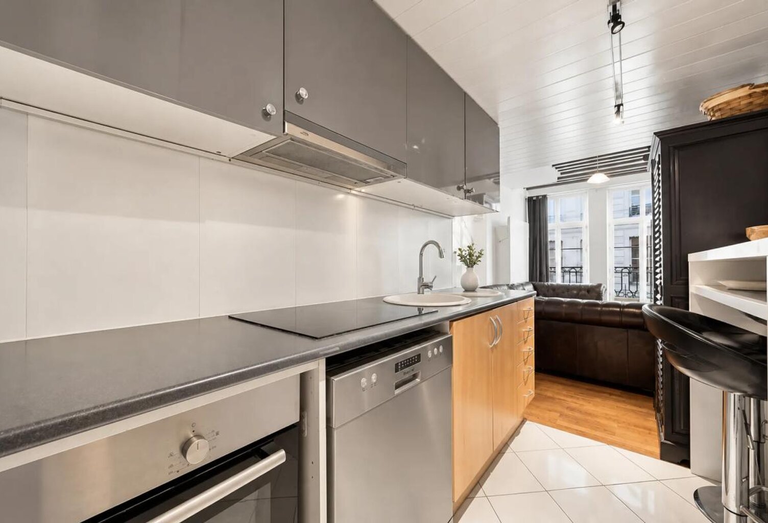 Appartement avec mezzanine au cœur de Paris — photo 1
