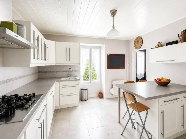 Maison de 6 pièces de 196 m² à Aubepierre-Ozouer-le-Repos — photo 1