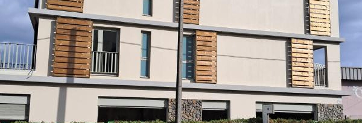 Commerce  99 m² à louer à Le Port (97420)