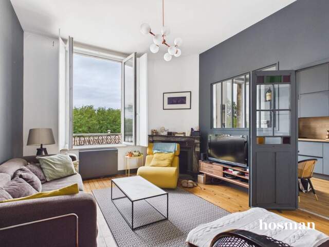 Appartement T2 baigné de lumière, cave - Rue Croix-de-Seguey - Bordeaux — photo du bien