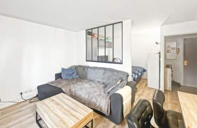 Studio sans travaux proche gare et commerces avec box et balcon — photo du bien