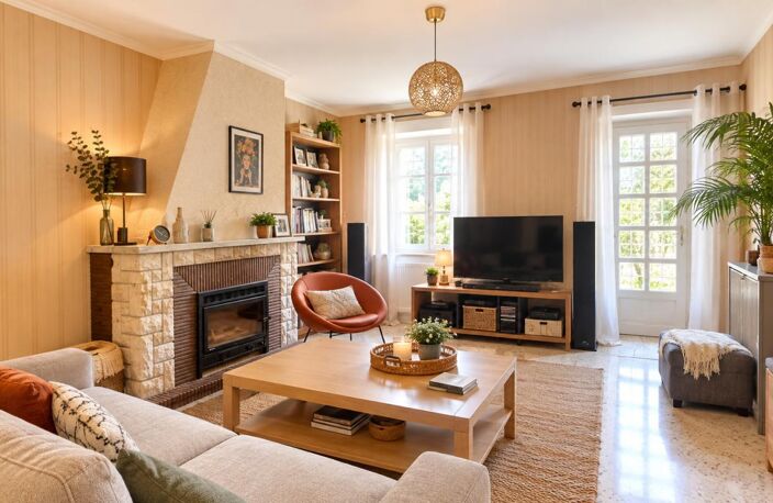 31540 MONTÉGUT-LAURAGAIS- Maison de village en pierre avec garage et jardin — photo 4