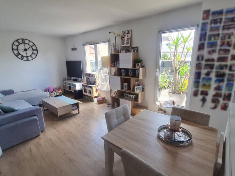 Appartement F3 2 chambres en duplex avec terrasse — photo 1