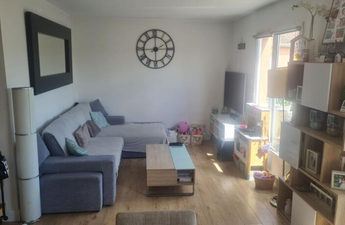 Appartement F3 2 chambres en duplex avec terrasse — photo 2