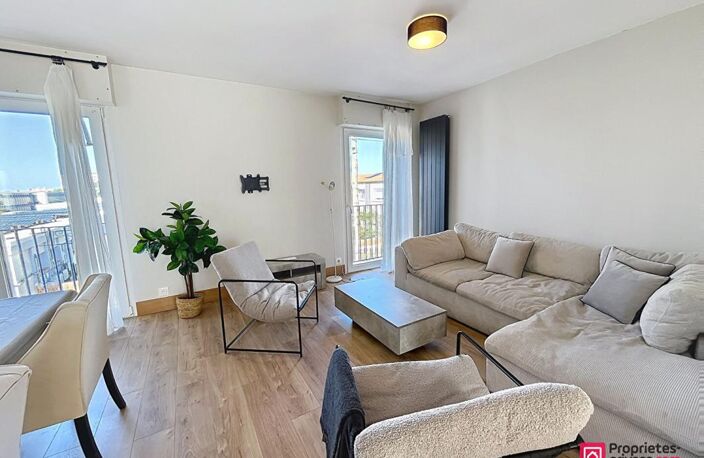 La Rochelle - Mireuil Résidentiel - Appartement de 72m² rénovés, 2 chambres — photo 2