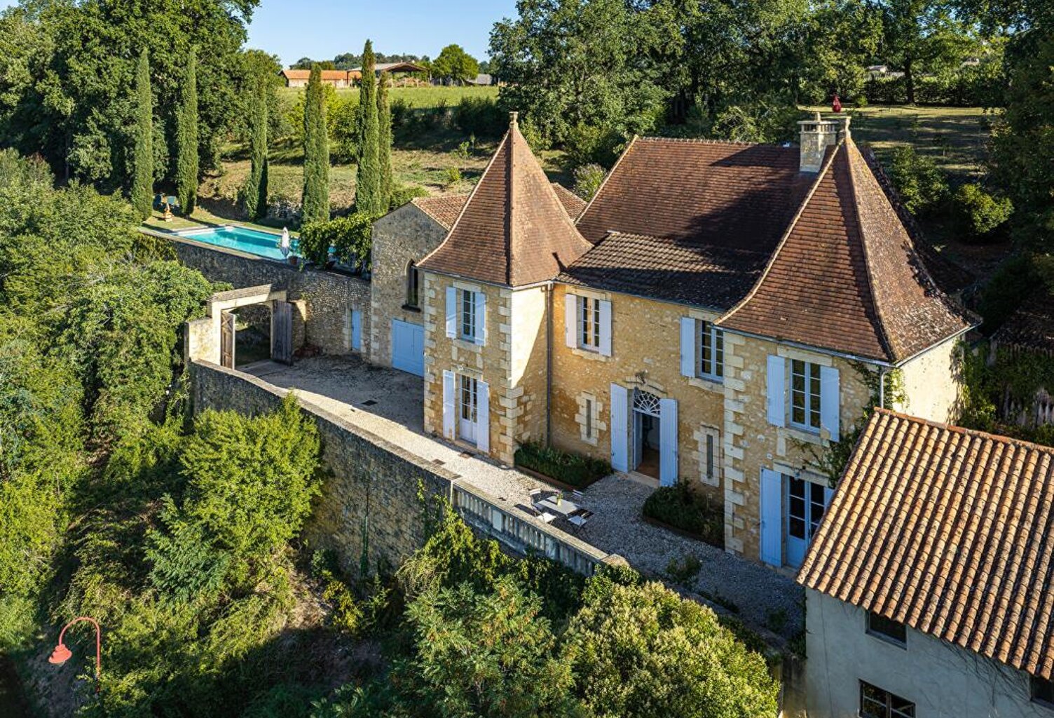 Ancien presbytère d'exception avec piscine et intimité absolue — photo 1